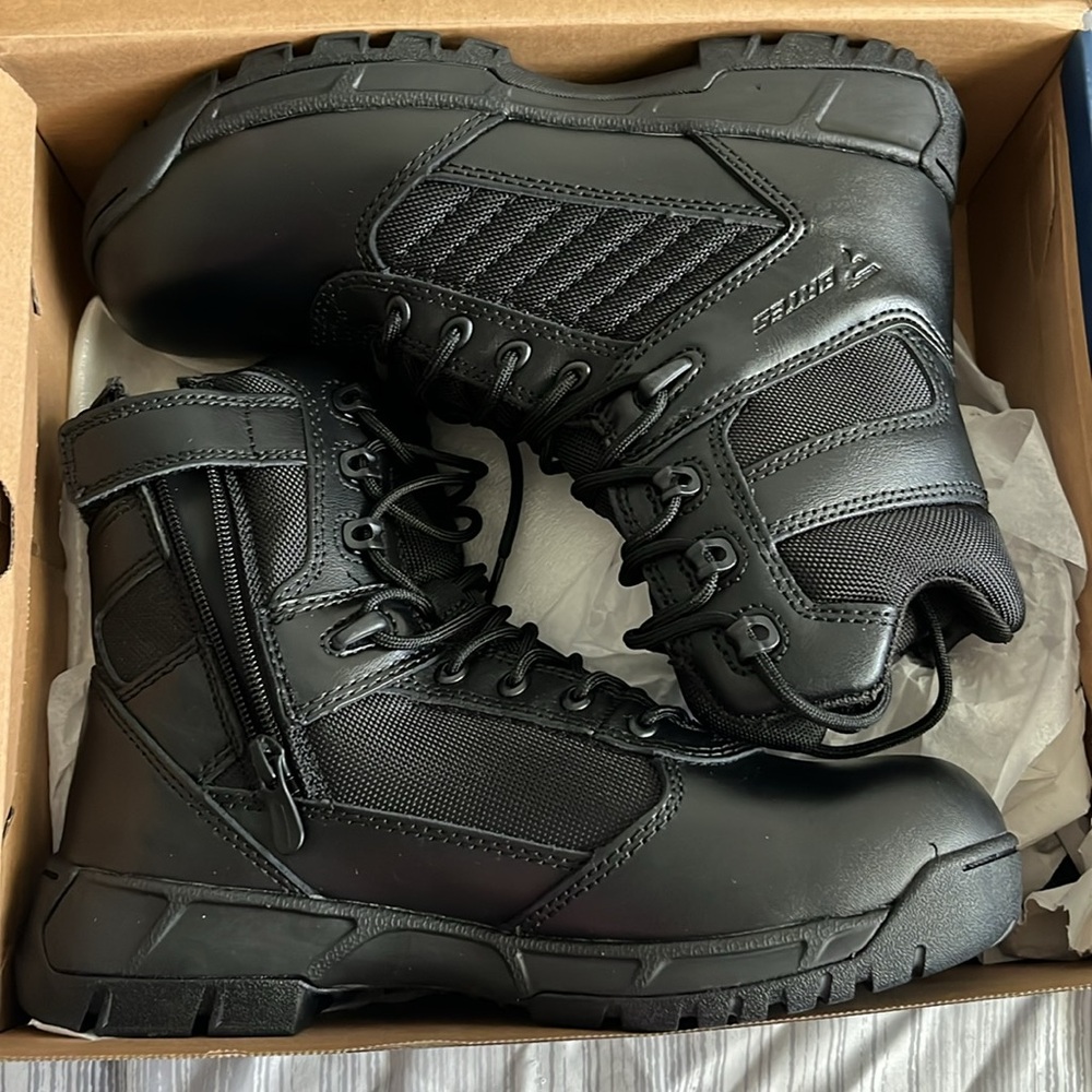 ( NEW ) Bates Tactical Side Zip Boot for Men - The Vanguard Group Size 7 Regular